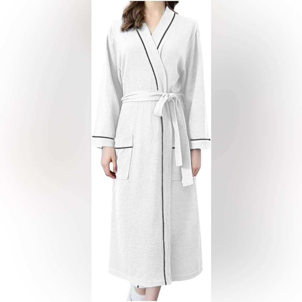 Nordstrom Unisex White Waffle Knit Robe with Black Trim size Med Lrg
